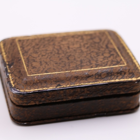 Larter 14k Rolled Gold Pearl Tuxedo Stud Set with Cuff links - Picture 4 of 4